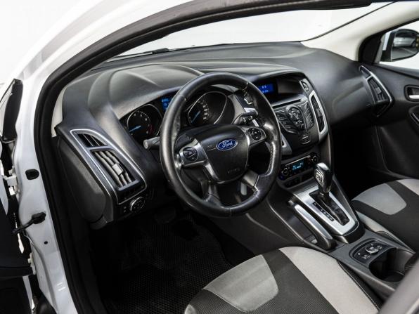 Ford Focus III с пробегом 2012 года, цена 650 000 рублей, 301199 км, хэтчбек, Автокод Объявления