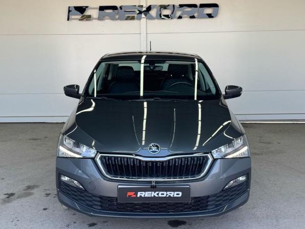 Skoda Rapid II с пробегом 2022 года, цена 2 129 000 рублей, 43718 км, лифтбек, Автокод Объявления