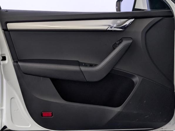 Skoda Octavia III (A7) Рестайлинг с пробегом 2020 года, цена 1 980 000 рублей, 64850 км, лифтбек, Автокод Объявления