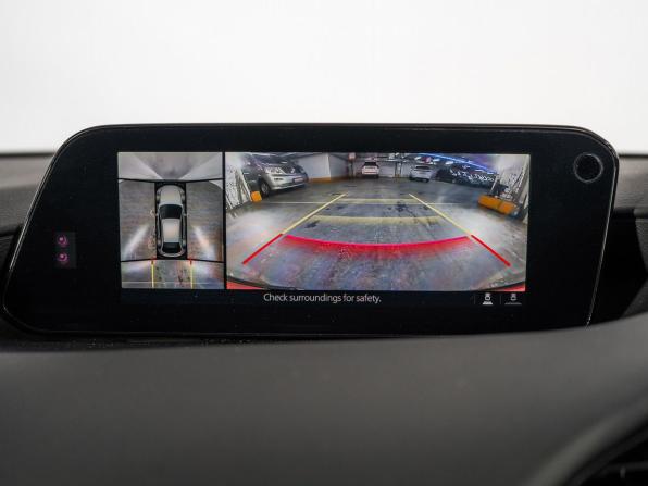Mazda 3 IV (BP) с пробегом 2019 года, цена 1 600 000 рублей, 141980 км, хэтчбек, Автокод Объявления
