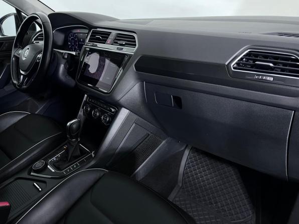 Volkswagen Tiguan II с пробегом 2018 года, цена 3 000 000 рублей, 100480 км, внедорожник, Автокод Объявления