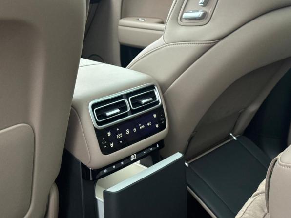 Новый Li Auto (Lixiang) L7 I Рестайлинг 2025 года, цена 8 348 820 рублей, внедорожник, Автокод Объявления