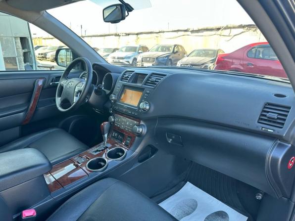 Toyota Highlander II (XU40) Рестайлинг с пробегом 2012 года, цена 2 330 000 рублей, 144830 км, внедорожник, Автокод Объявления