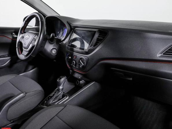 Hyundai Solaris II Рестайлинг с пробегом 2021 года, цена 1 880 000 рублей, 37042 км, седан, Автокод Объявления