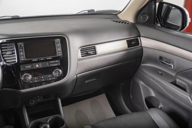 Mitsubishi Outlander III Рестайлинг с пробегом 2014 года, цена 1 699 000 рублей, 216000 км, внедорожник, Автокод Объявления