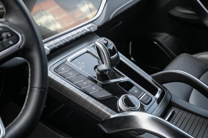 Geely Atlas Pro с пробегом 2023 года, цена 1 998 000 рублей, 40800 км, внедорожник, Автокод Объявления
