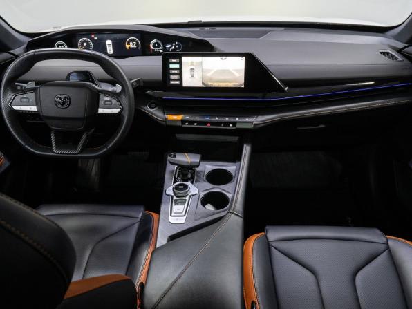 Changan UNI-V I с пробегом 2023 года, цена 2 229 000 рублей, 41578 км, лифтбек, Автокод Объявления