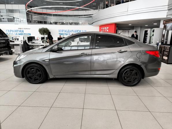 Hyundai Solaris I с пробегом 2013 года, цена 650 000 рублей, 229191 км, седан, Автокод Объявления
