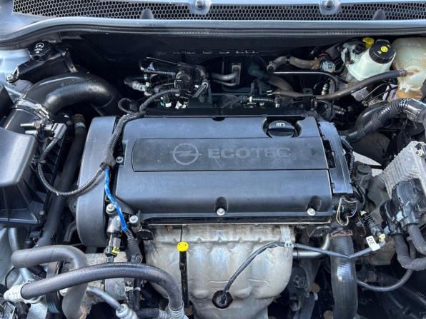 Opel Astra J с пробегом 2012 года, цена 595 000 рублей, 218000 км, хэтчбек, Автокод Объявления