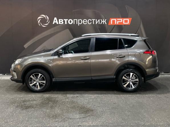 Toyota RAV4 IV (XA40) Рестайлинг с пробегом 2017 года, цена 1 880 000 рублей, 228343 км, внедорожник, Автокод Объявления