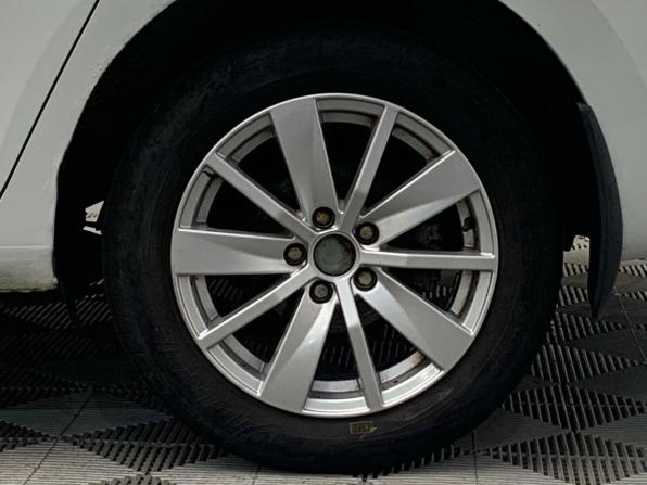 Skoda Rapid I с пробегом 2016 года, цена 853 000 рублей, 226826 км, лифтбек, Автокод Объявления