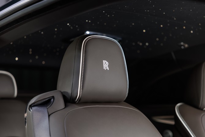 Новый Rolls-Royce Spectre 2023 года, цена 76 900 000 рублей, купе, Автокод Объявления