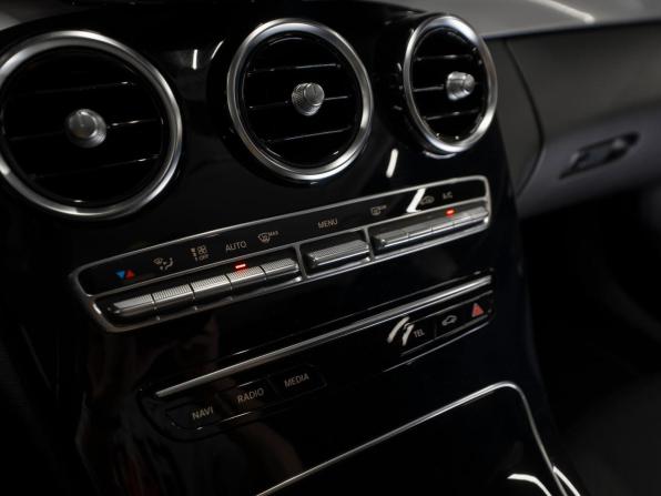 Mercedes-Benz C-Класс IV (W205) Рестайлинг с пробегом 2018 года, цена 2 410 000 рублей, 92194 км, седан, Автокод Объявления
