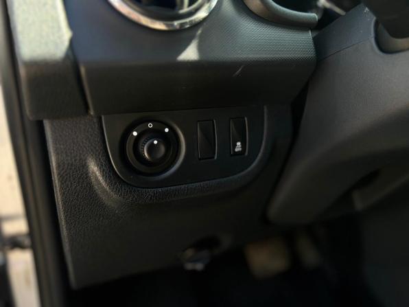 Renault Logan II Рестайлинг с пробегом 2019 года, цена 1 050 000 рублей, 115281 км, седан, Автокод Объявления