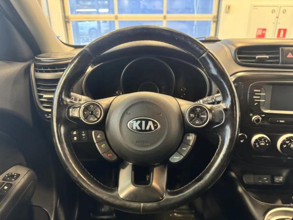 Kia Soul II Рестайлинг с пробегом 2017 года, цена 1 329 000 рублей, 123107 км, хэтчбек, Автокод Объявления