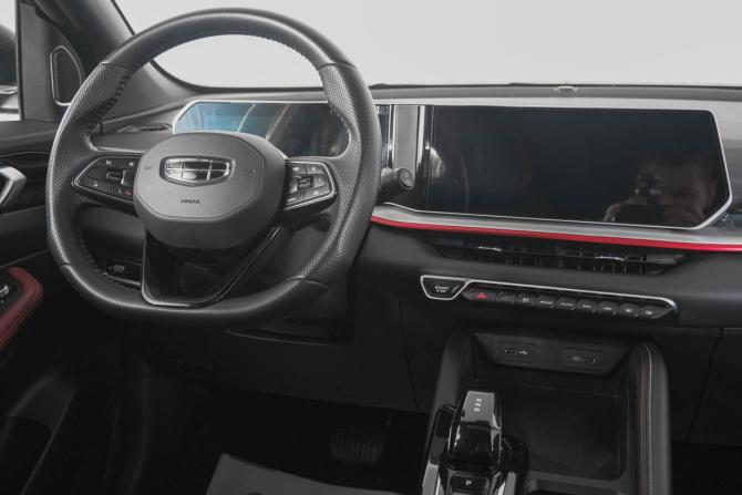 Geely Coolray I Рестайлинг с пробегом 2024 года, цена 2 159 000 рублей, 17732 км, внедорожник, Автокод Объявления