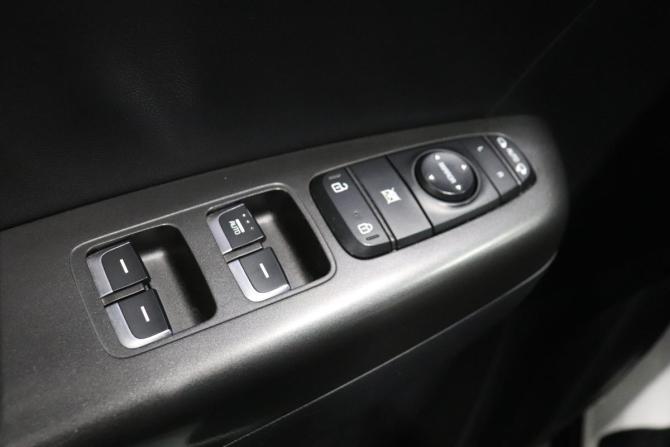 Kia Sportage IV с пробегом 2017 года, цена 1 829 000 рублей, 150600 км, внедорожник, Автокод Объявления