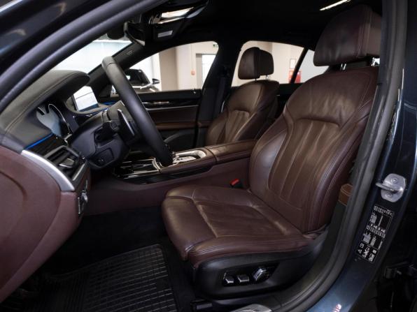 BMW 7 серии VI (G11/G12) с пробегом 2018 года, цена 3 700 000 рублей, 174550 км, седан, Автокод Объявления
