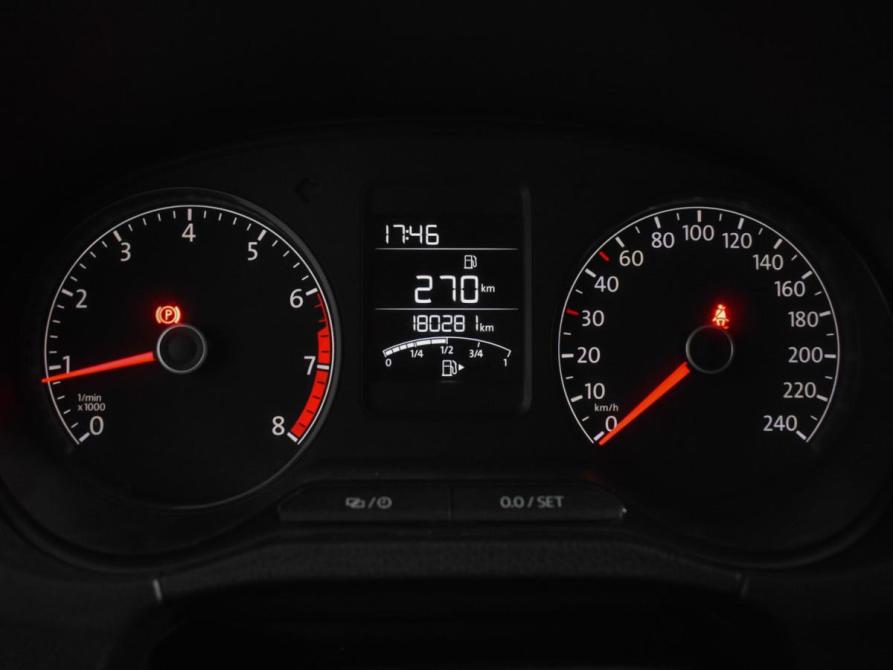 Volkswagen Polo V Рестайлинг Санкт-Петербург  - изображение 20