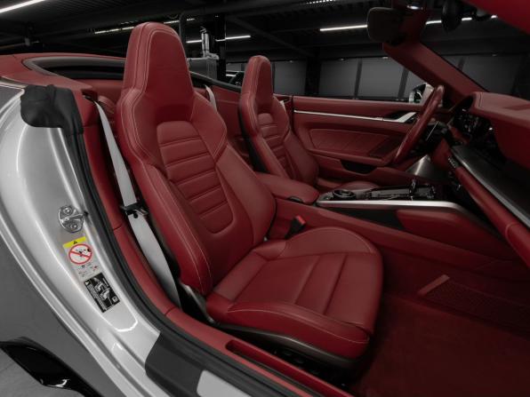 Porsche 911 VIII (992) с пробегом 2020 года, цена 23 958 000 рублей, 18128 км, кабриолет, Автокод Объявления