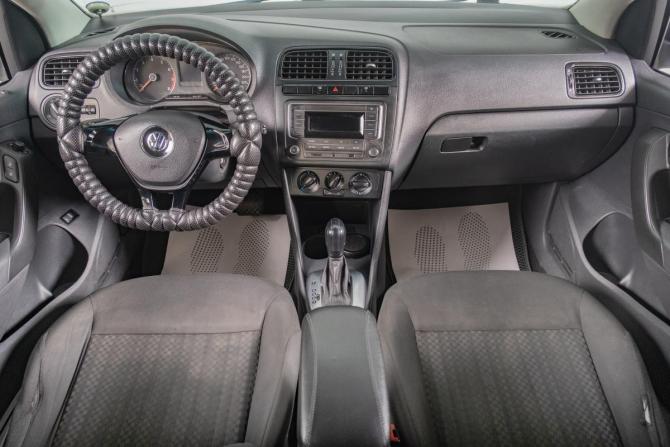 Volkswagen Polo V Рестайлинг с пробегом 2017 года, цена 1 049 000 рублей, 300000 км, седан, Автокод Объявления