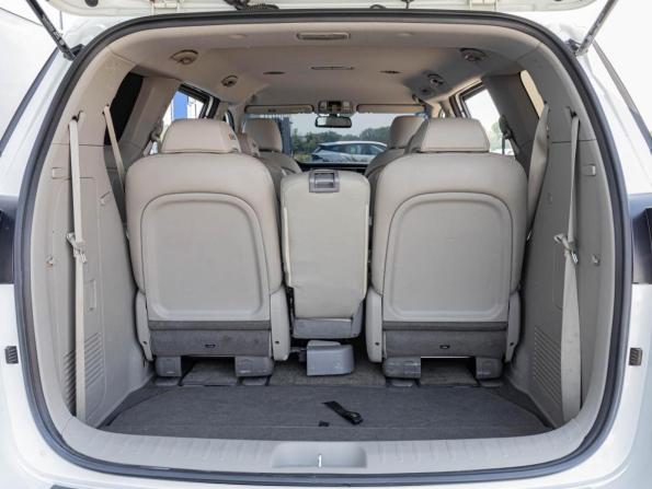 Kia Carnival III с пробегом 2017 года, цена 2 275 000 рублей, 94398 км, минивэн, Автокод Объявления