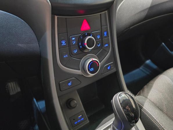 Hyundai Elantra V (MD) с пробегом 2014 года, цена 950 000 рублей, 172769 км, седан, Автокод Объявления