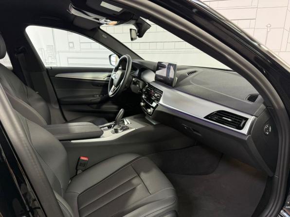 BMW 5 серии VII (G30/G31/G38) Рестайлинг с пробегом 2023 года, цена 6 800 000 рублей, 12000 км, седан, Автокод Объявления