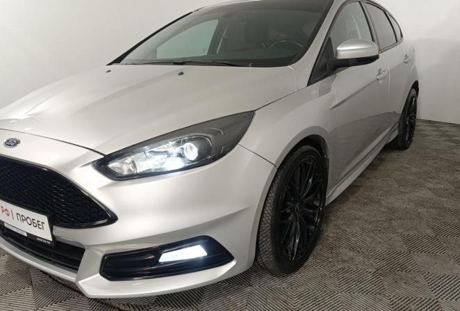 Ford Focus III Рестайлинг с пробегом 2015 года, цена 970 000 рублей, 135765 км, хэтчбек, Автокод Объявления