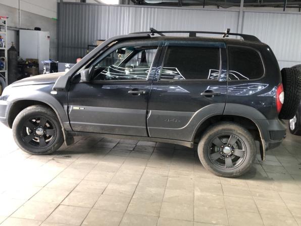 Chevrolet Niva I Рестайлинг с пробегом 2018 года, цена 642 000 рублей, 185600 км, внедорожник, Автокод Объявления