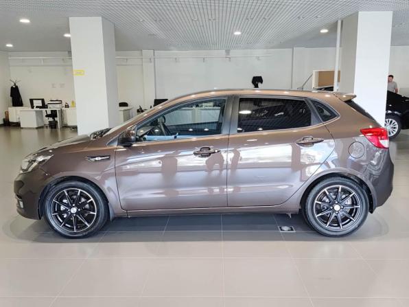 Kia Rio III Рестайлинг с пробегом 2015 года, цена 1 070 000 рублей, 197154 км, хэтчбек, Автокод Объявления