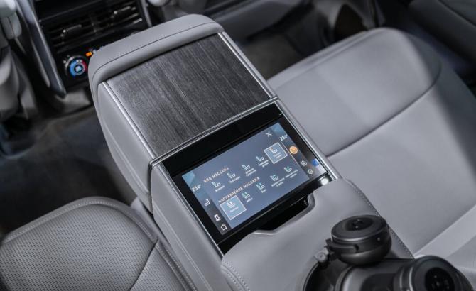 Новый Land Rover Range Rover V 2026 года, цена 35 500 000 рублей, внедорожник, Автокод Объявления