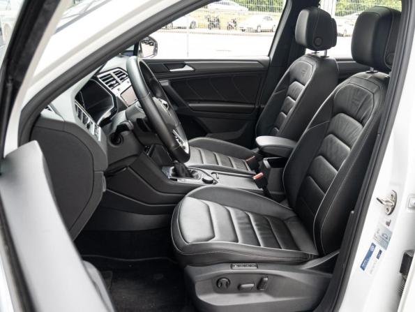 Volkswagen Tiguan II Рестайлинг с пробегом 2021 года, цена 3 650 000 рублей, 37160 км, внедорожник, Автокод Объявления