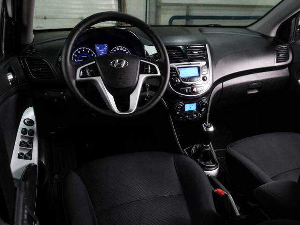 Hyundai Solaris I с пробегом 2013 года, цена 799 000 рублей, 192339 км, седан, Автокод Объявления