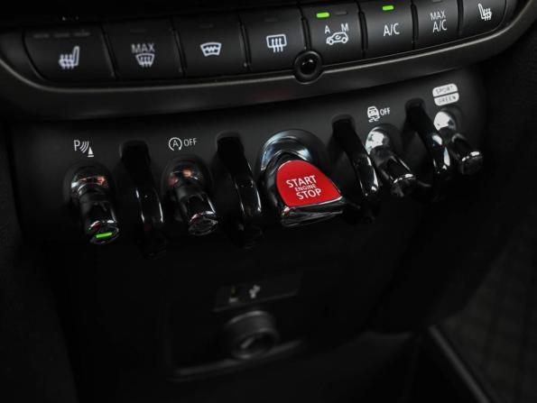 Mini Countryman II с пробегом 2018 года, цена 2 324 000 рублей, 149701 км, внедорожник, Автокод Объявления