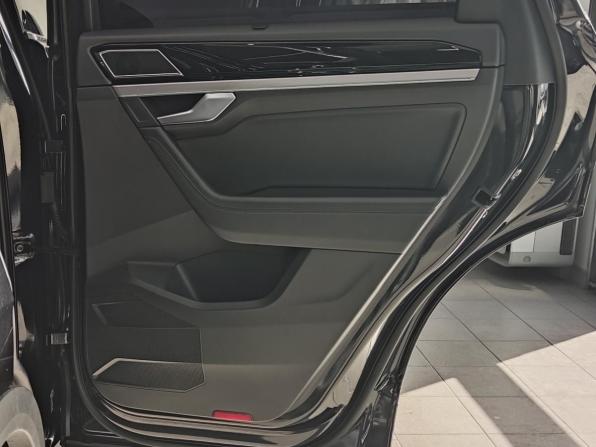Volkswagen Touareg III с пробегом 2021 года, цена 5 975 000 рублей, 122369 км, внедорожник, Автокод Объявления