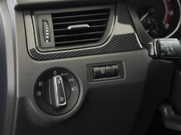 Skoda Rapid I Рестайлинг с пробегом 2019 года, цена 1 299 000 рублей, 159062 км, лифтбек, Автокод Объявления