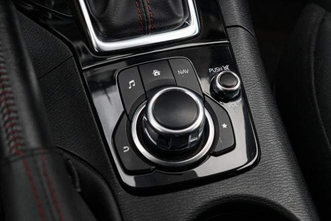 Mazda 3 III (BM) с пробегом 2014 года, цена 1 490 000 рублей, 131000 км, седан, Автокод Объявления