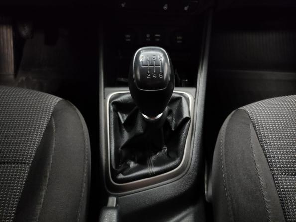 Hyundai Solaris II с пробегом 2018 года, цена 1 230 000 рублей, 120125 км, седан, Автокод Объявления