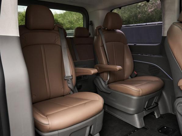 Hyundai Staria I с пробегом 2023 года, цена 5 600 000 рублей, 92068 км, минивэн, Автокод Объявления