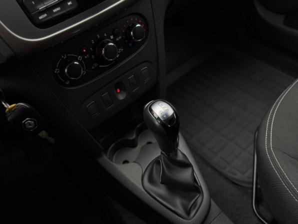 Renault Sandero II Рестайлинг с пробегом 2021 года, цена 1 199 000 рублей, 94014 км, хэтчбек, Автокод Объявления