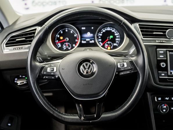 Volkswagen Tiguan II с пробегом 2017 года, цена 2 480 000 рублей, 48866 км, внедорожник, Автокод Объявления