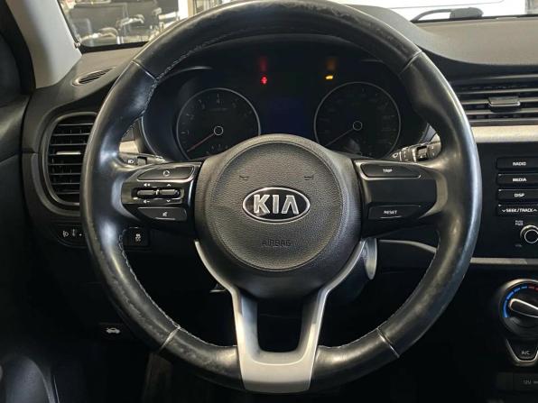 Kia Rio IV с пробегом 2018 года, цена 1 320 000 рублей, 105000 км, хэтчбек, Автокод Объявления
