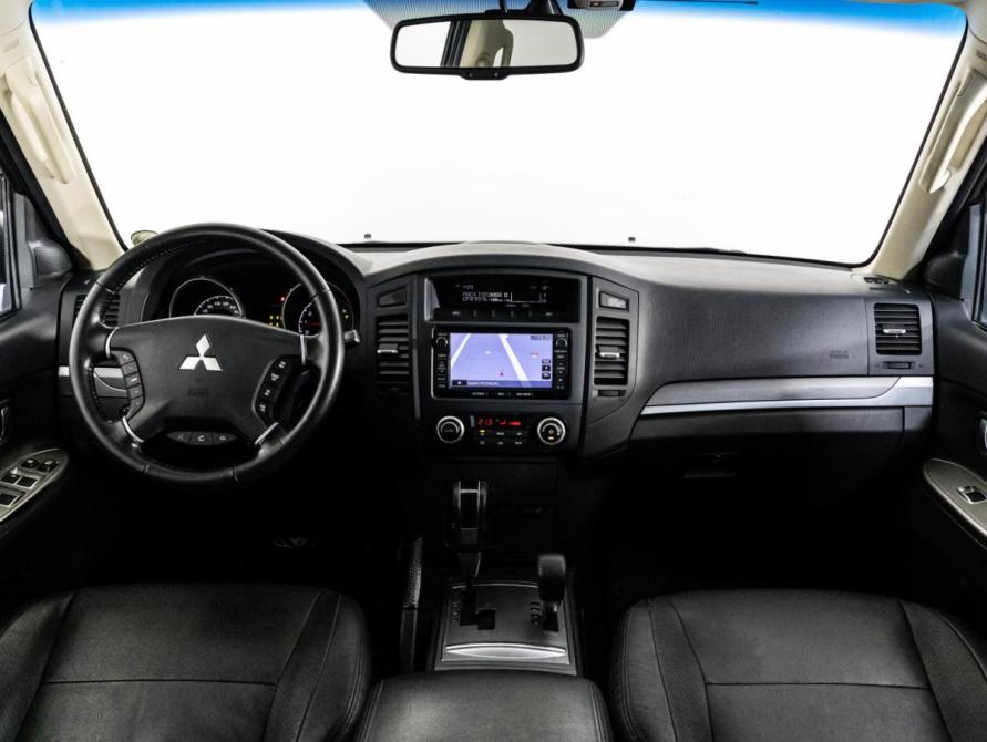 Mitsubishi Pajero IV Рестайлинг 1 Санкт-Петербург  - изображение 11