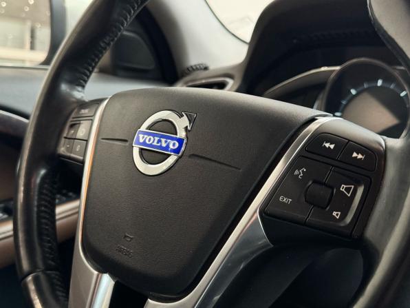 Volvo XC70 II Рестайлинг с пробегом 2014 года, цена 1 849 000 рублей, 247000 км, универсал, Автокод Объявления