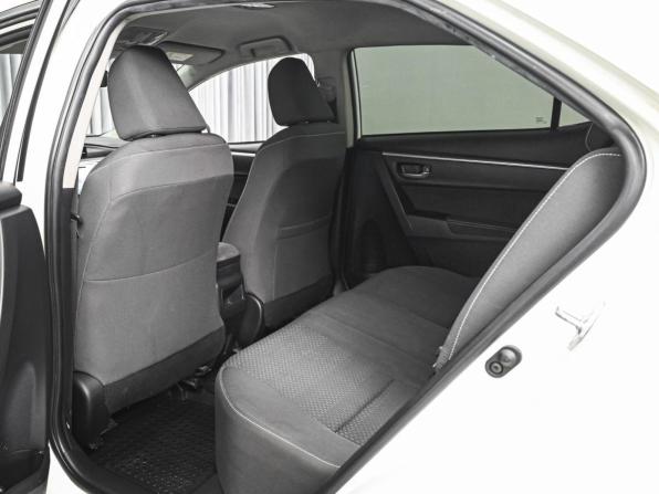 Toyota Corolla XI (E160 E170 E180) Рестайлинг 1 с пробегом 2018 года, цена 1 580 000 рублей, 119277 км, седан, Автокод Объявления