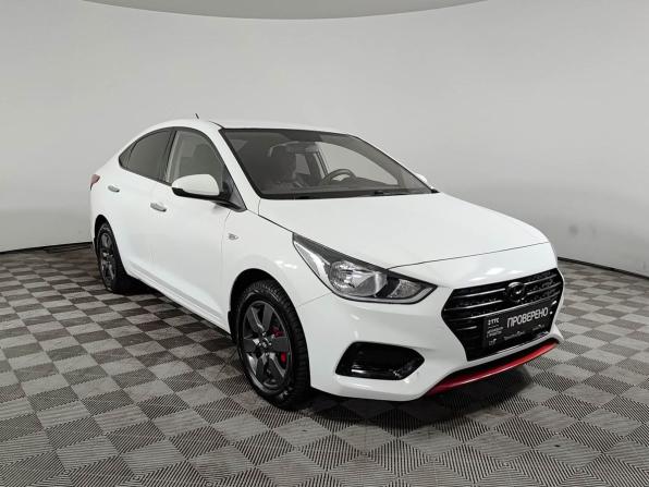 Hyundai Solaris II с пробегом 2018 года, цена 1 250 000 рублей, 136913 км, седан, Автокод Объявления