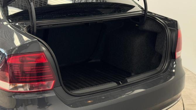 Volkswagen Polo V Рестайлинг с пробегом 2018 года, цена 1 250 000 рублей, 96122 км, седан, Автокод Объявления