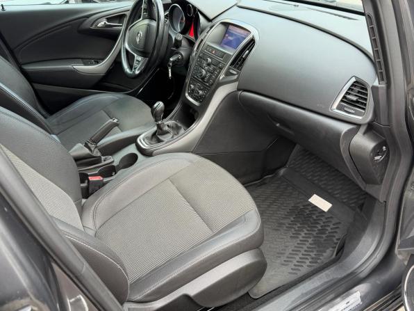 Opel Astra J с пробегом 2011 года, цена 599 000 рублей, 159000 км, хэтчбек, Автокод Объявления