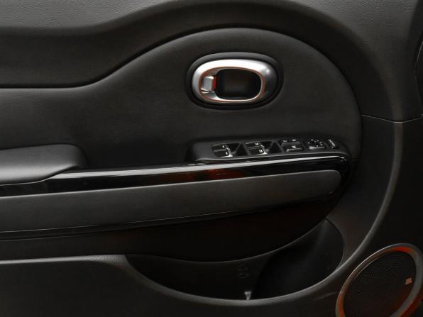 Kia Soul II Рестайлинг с пробегом 2018 года, цена 1 840 000 рублей, 83965 км, хэтчбек, Автокод Объявления